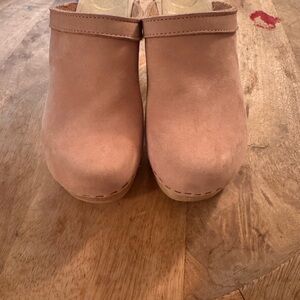 No. 6 Pink sand/Tan Suede Mules